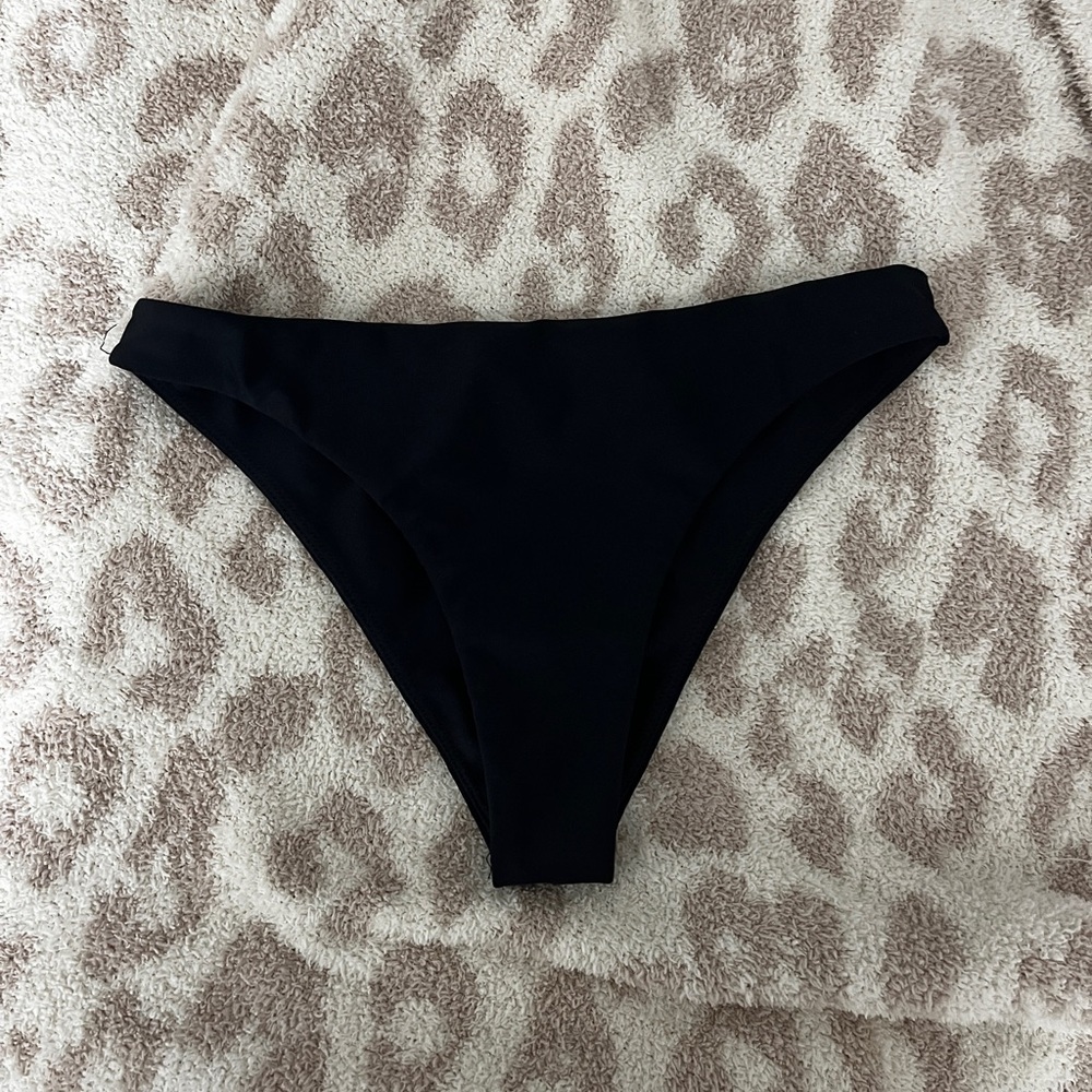 Benoa swim black celma bottom